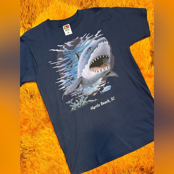 90s/Y2K Vintage Graphic Shark Cotton T-shirt, Myrtle Beach, South Carolina - Picture 4 of 6
